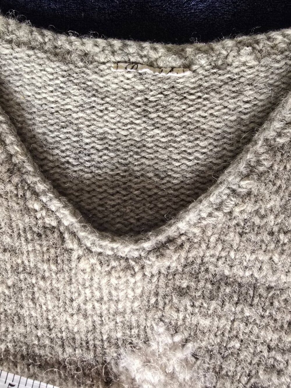 Vintage Cropped Argyle Sweater Vest Fuzzy Knit Neutral Size M - Picture 5 of 8